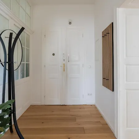 Farawayhomes *