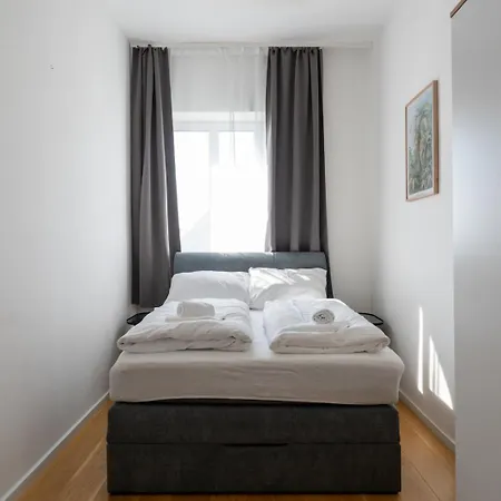 Farawayhomes *