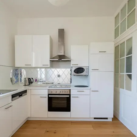 Farawayhomes