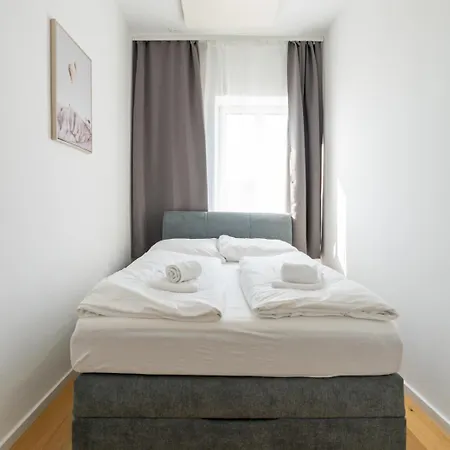 Farawayhomes Apartmán
