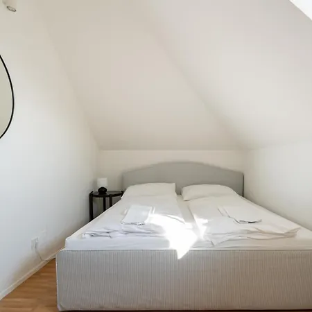 Farawayhomes