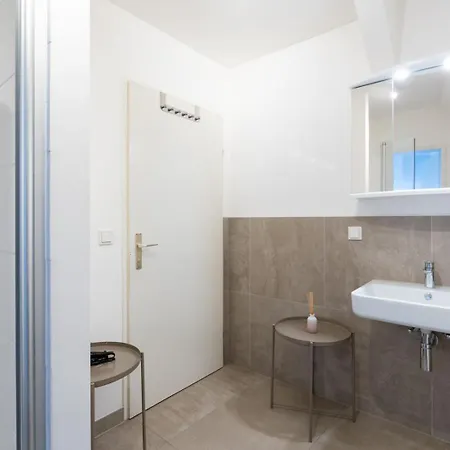 Farawayhomes Apartmán