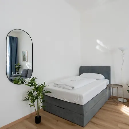Farawayhomes Apartmán *