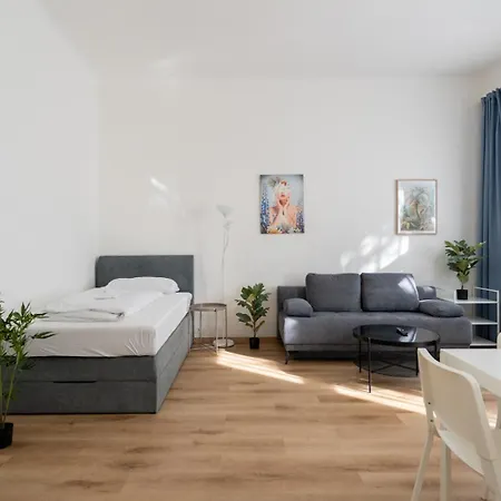 Farawayhomes *