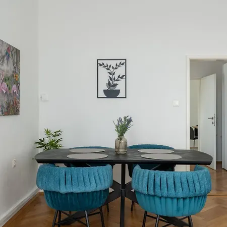 Farawayhomes דירה קלוסטרניובורג