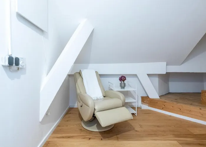 Farawayhomes Apartman *